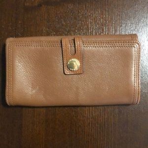 Michael kors brown leather wallet.